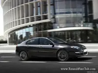 Renault-Laguna_2011_800x600_wallpaper_03.webp