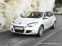 Renault-Megane_Estate_GT_Line_2011_4.webp