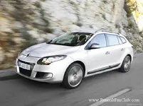 Renault-Megane_Estate_GT_Line_2011_5.webp