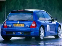 Renault-Clio_V6_Renault_Sport_2003_13.webp