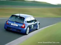 Renault-Clio_V6_Renault_Sport_2003_15.webp