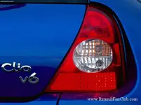 Renault-Clio_V6_Renault_Sport_2003_7.webp