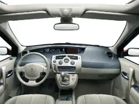 renault-scenic_43125.webp