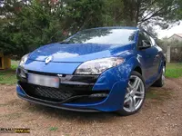 megane.rs.3.blue.webp