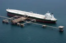 Oil_tanker_Abqaiq_in_2003.webp