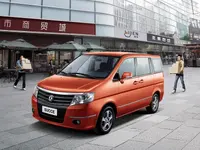 Dongfeng-Succe-ZN6440-2009-Photo-01-800x600.webp