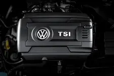 2015-yeni-kasa-volkswagen-polo-gti-13-300x200.webp