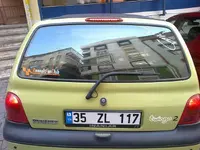 twingo-3.stop.webp